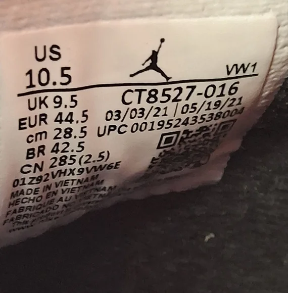 Jordan 4 Retro Red Thunder